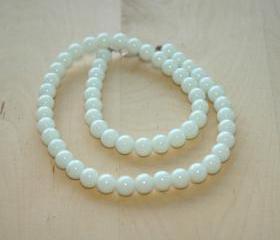 Elegant White Beads versatile necklace